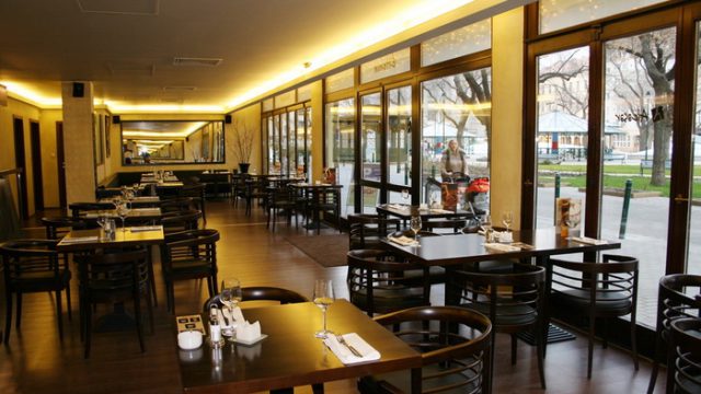 Cafes Restaurants 086