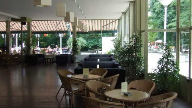 Cafes Restaurants 097